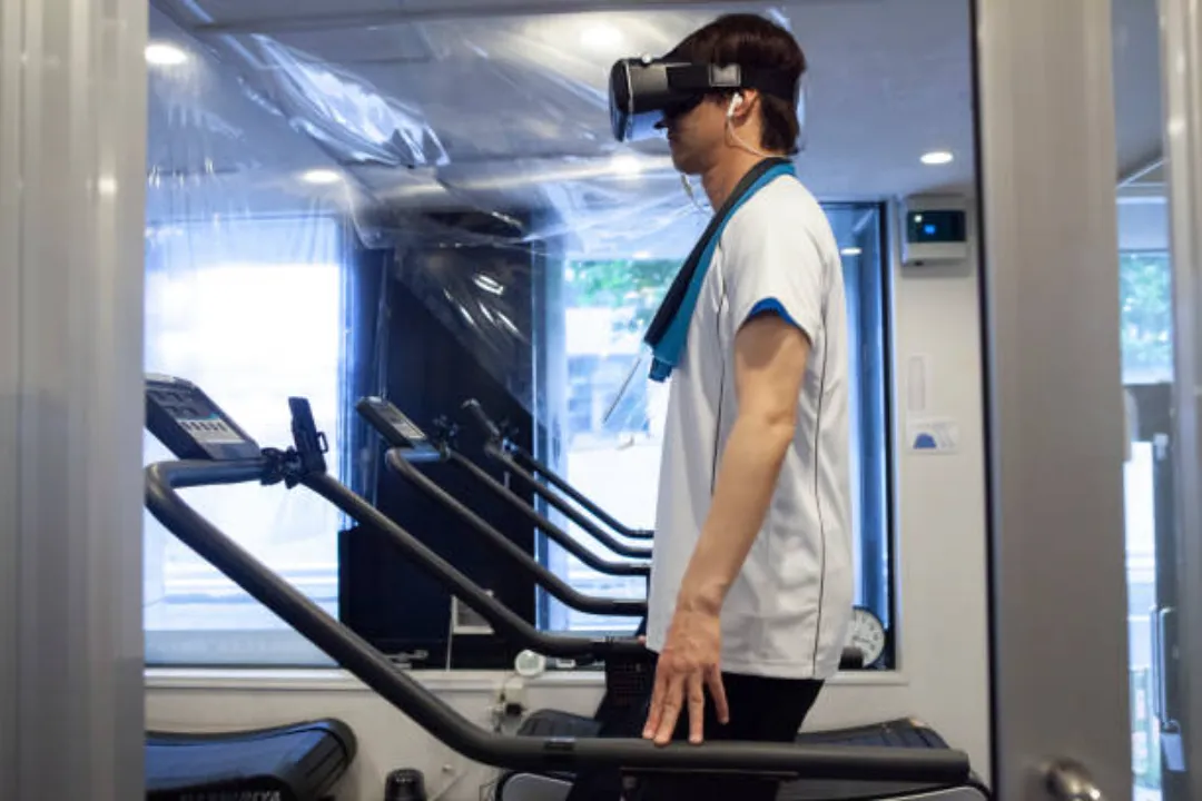 soccer player techology virtual reality on treadmill